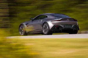 Aston Martin Vantage Novembre 2017