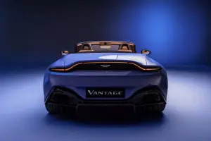Aston Martin Vantage Roadster - 8