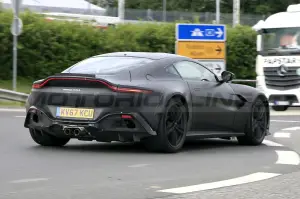 Aston Martin Vantage RS - Foto Spia 05-01-2022