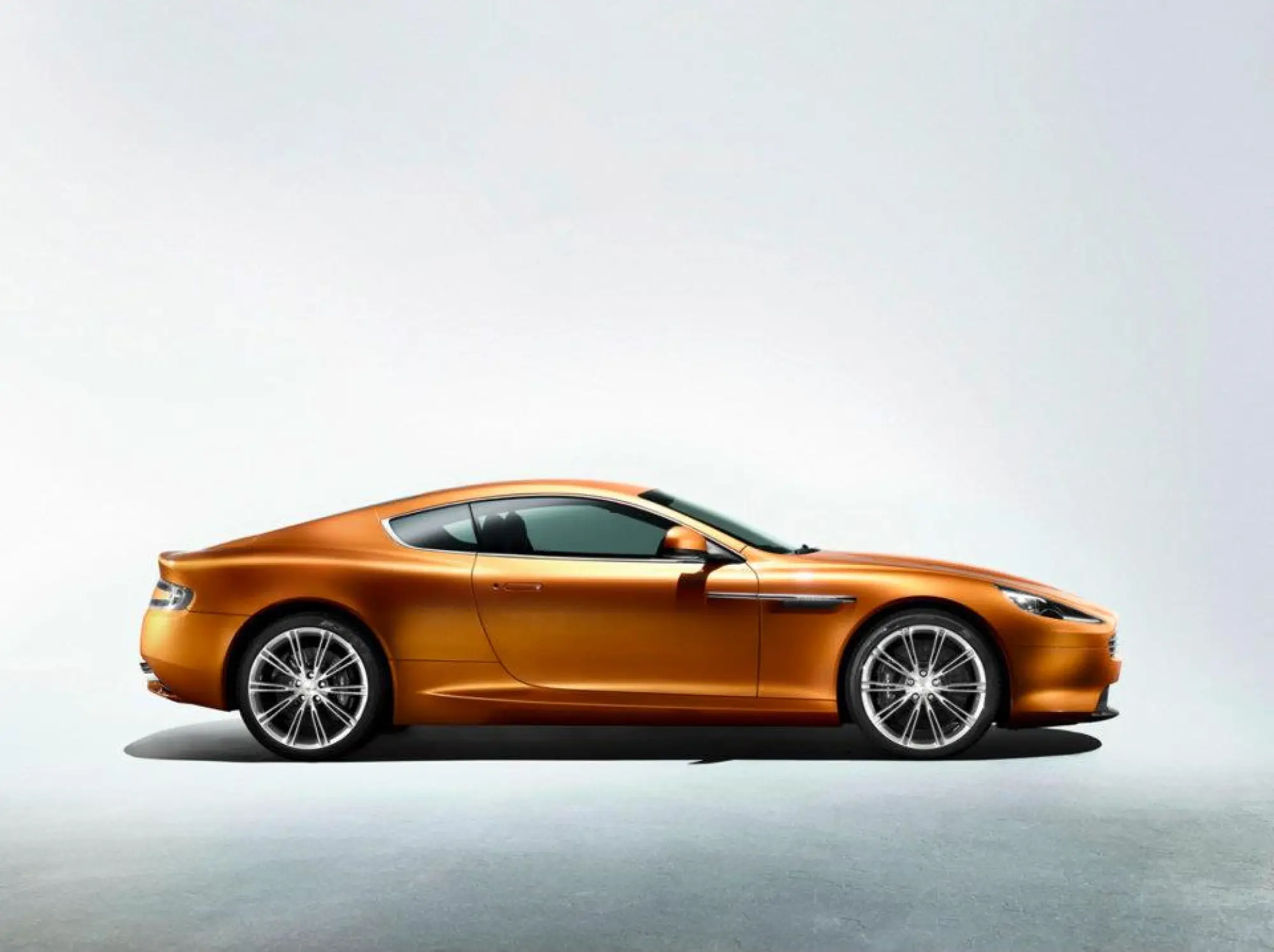 Aston Martin Virage 2012 - 6