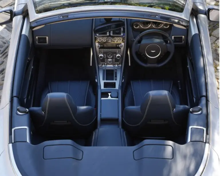 Aston Martin Virage gallery - 8