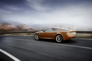 Aston Martin Virage - 5