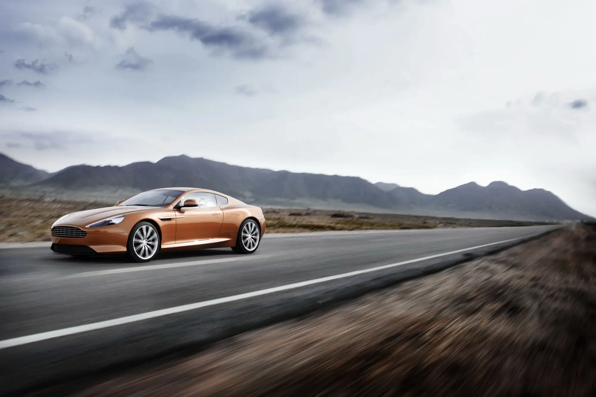 Aston Martin Virage - 31