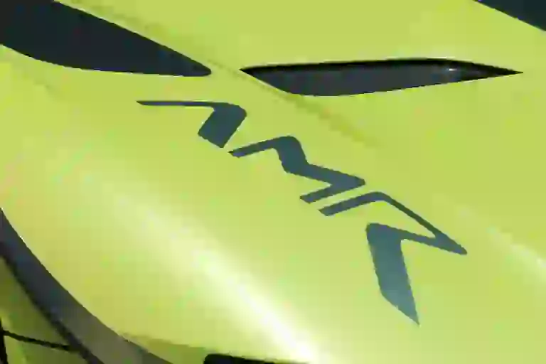 Aston Martin Vulcan AMR Pro - 13