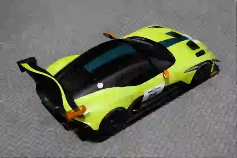 Aston Martin Vulcan AMR Pro - 1