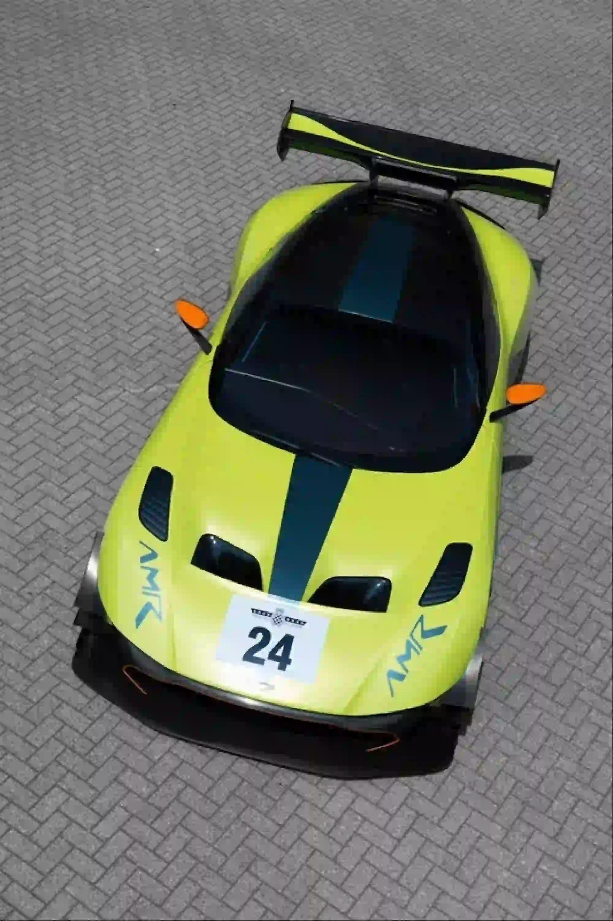 Aston Martin Vulcan AMR Pro - 3