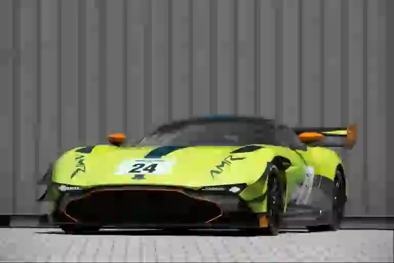 Aston Martin Vulcan AMR Pro - 4