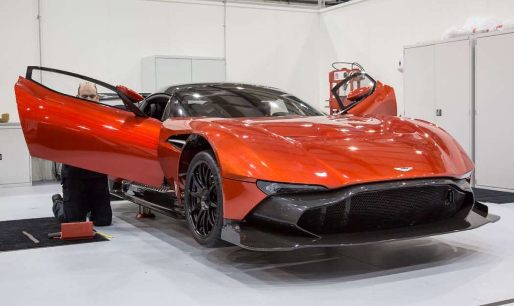 Aston Martin Vulcan - Black Friday 2015 - 9/12