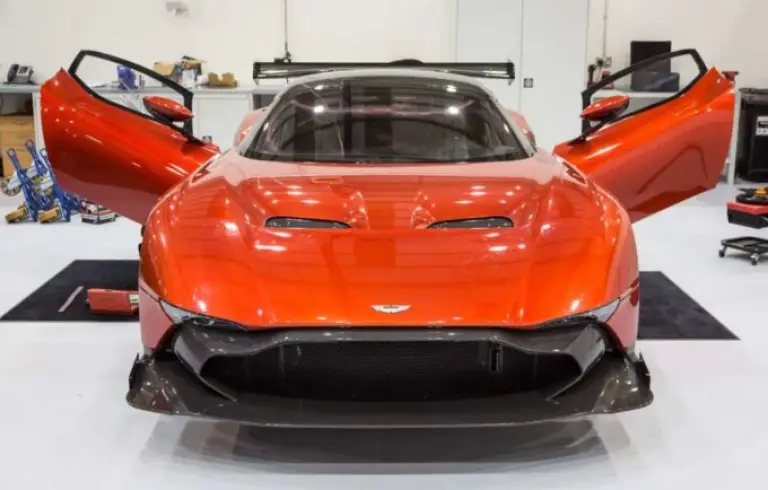 Aston Martin Vulcan - Black Friday 2015 - 3