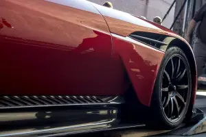 Aston Martin Vulcan rossa