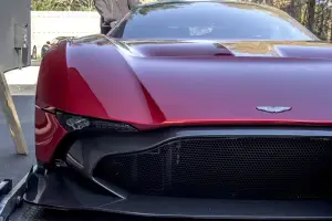 Aston Martin Vulcan rossa