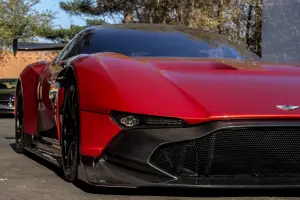 Aston Martin Vulcan rossa