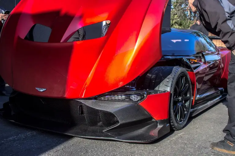 Aston Martin Vulcan rossa - 38