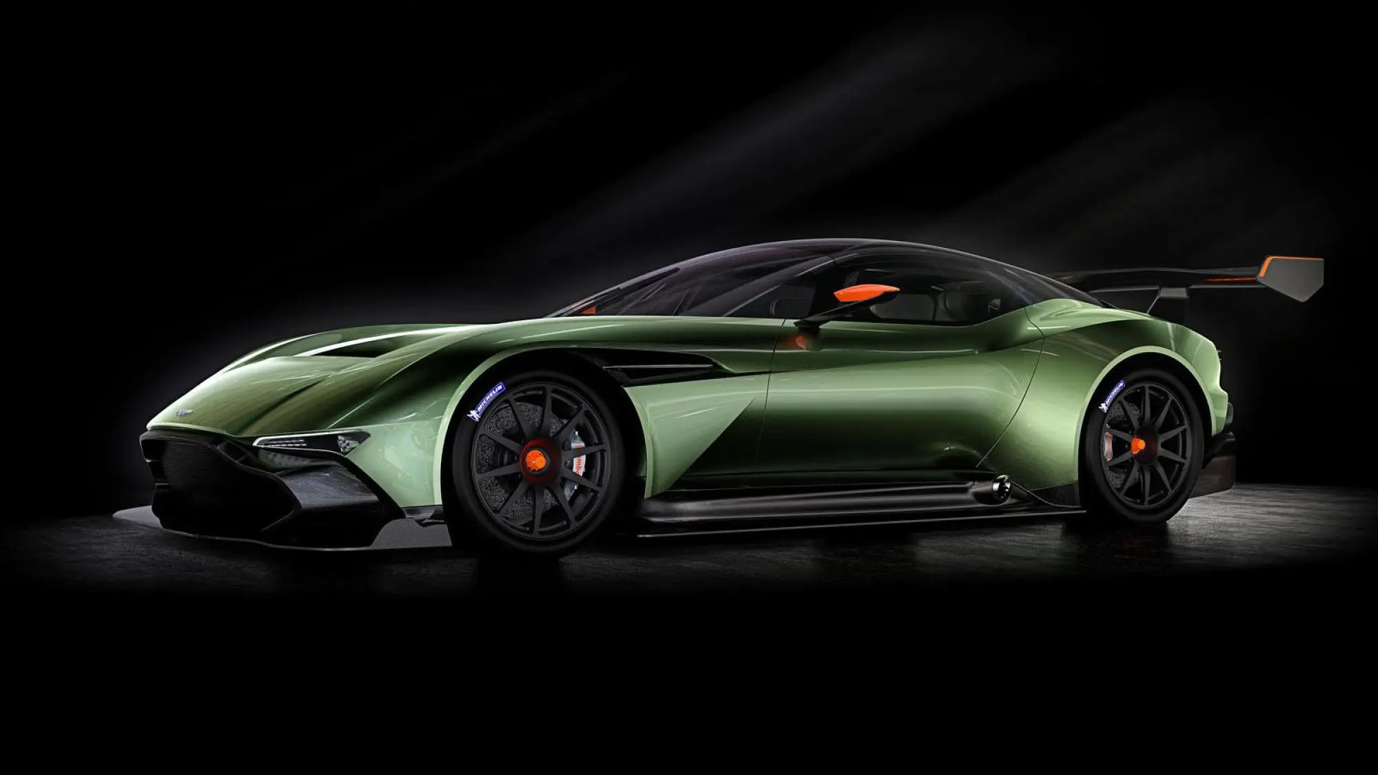 Aston Martin Vulcan  - 6