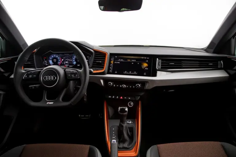 Audi A1 Citycarver - Prova su Strada in anteprima  - 15
