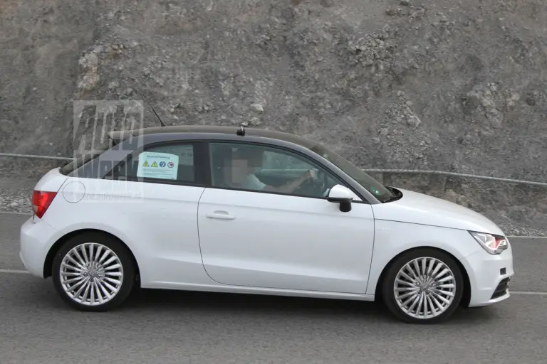 Audi A1 e-tron elettrica foto spia agosto 2012 - 3