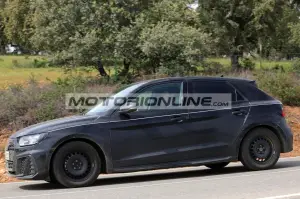 Audi A1 foto spia 26-4-2018 - 18