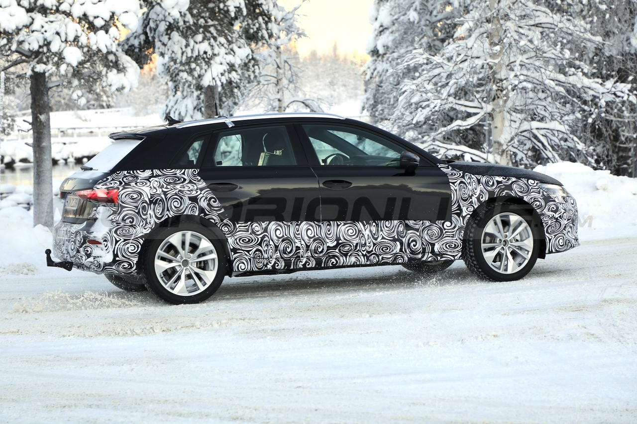 Audi A3 Allroad - Foto Spia 14-12-2021