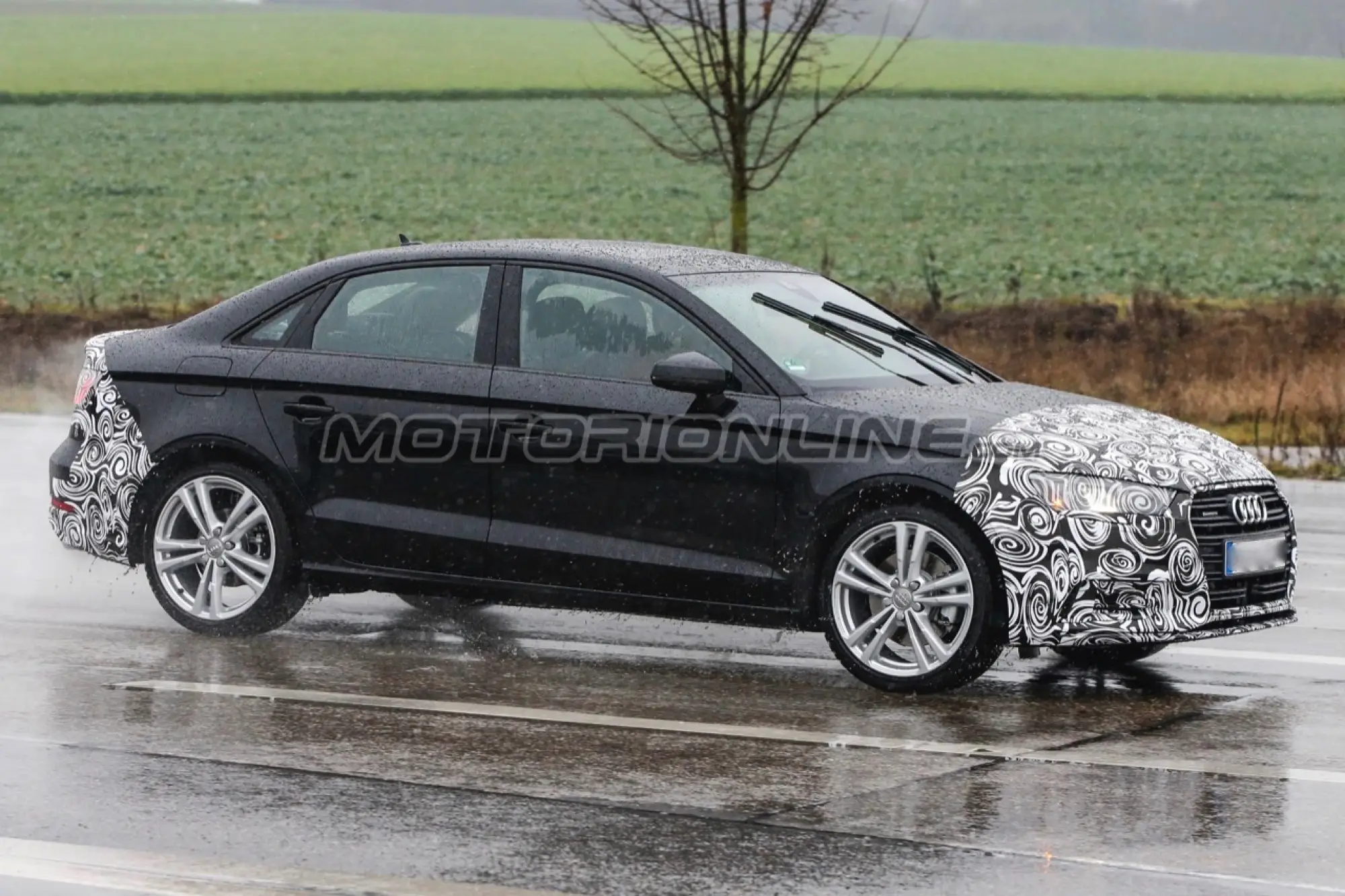 Audi A3 berlina facelift - Foto spia 11-12-2015 - 5