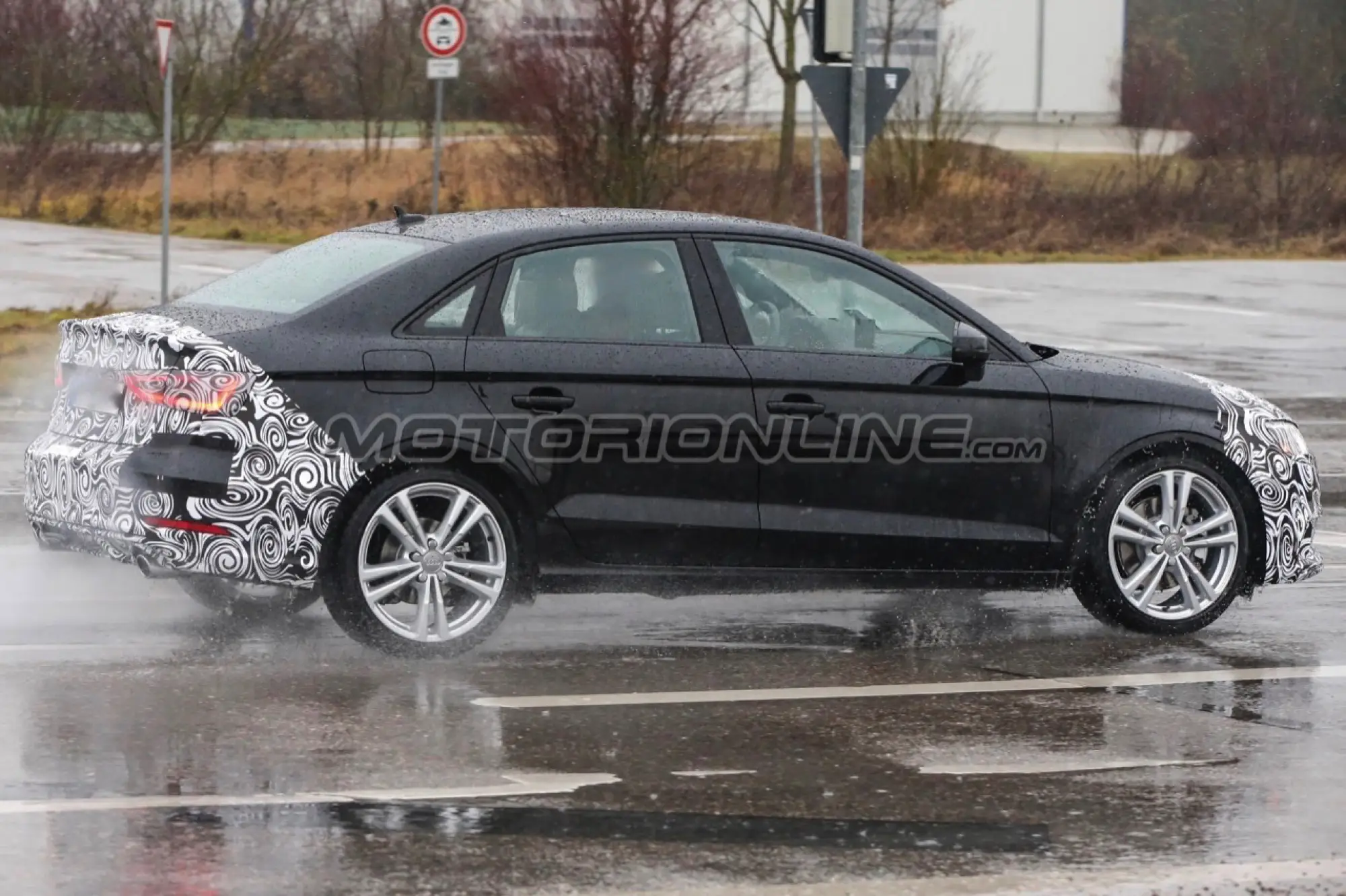 Audi A3 berlina facelift - Foto spia 11-12-2015 - 7