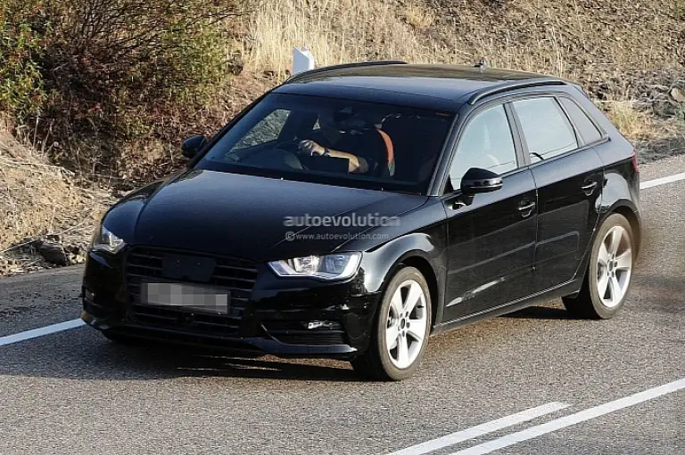 Audi A3 Sportback 2012 foto spia luglio 2012 - 1
