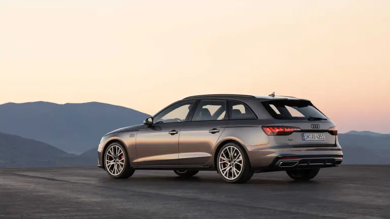 Audi A4 2019 - 13