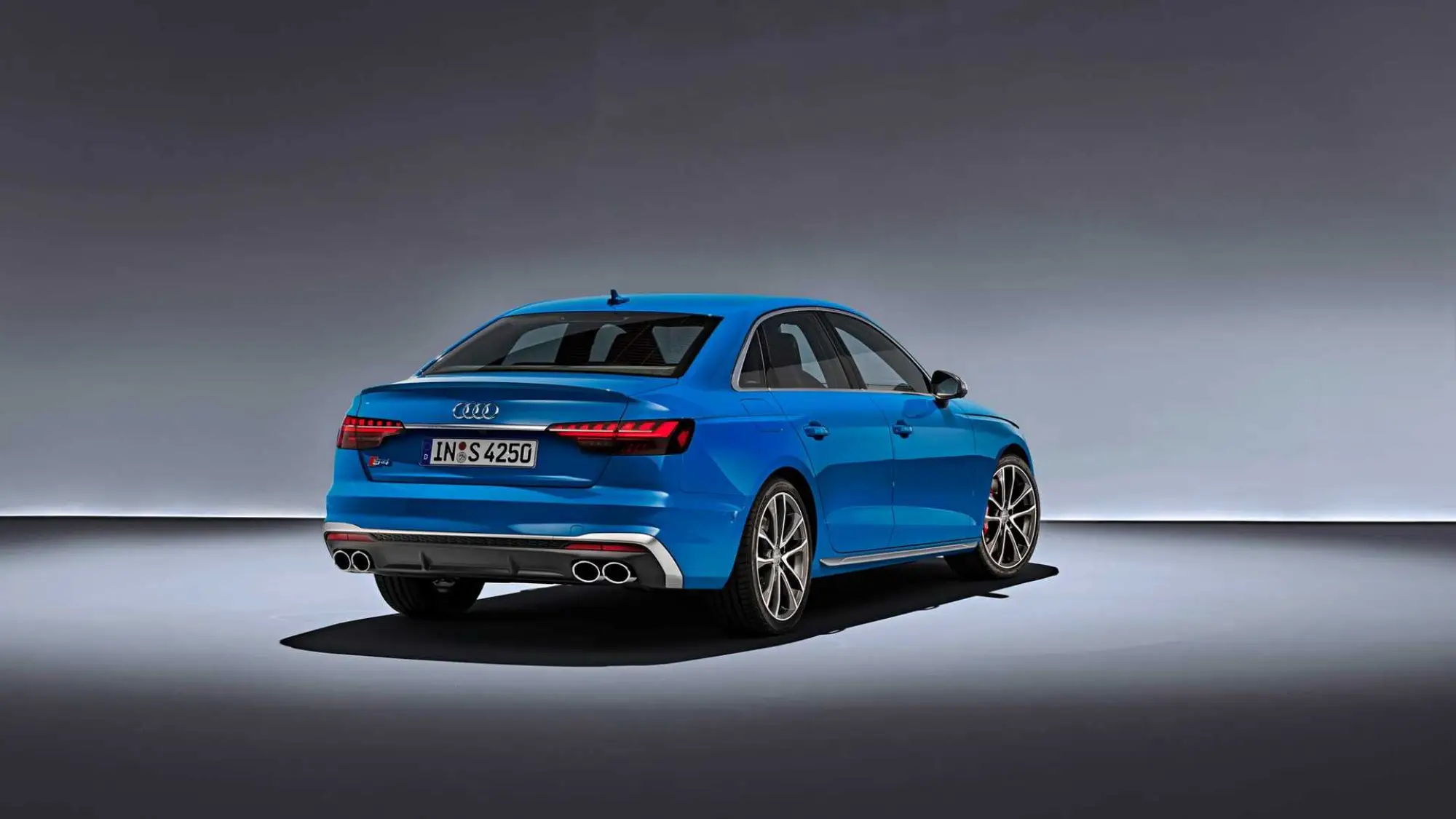 Audi A4 2019 - 18