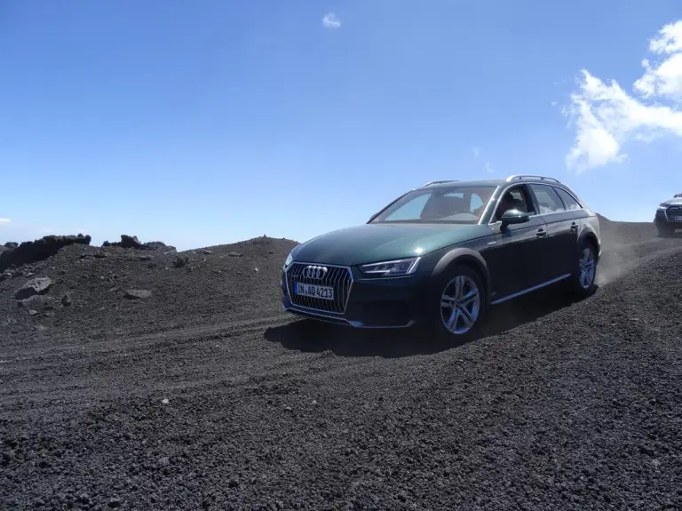 Audi A4 allroad quattro 2016 - 17