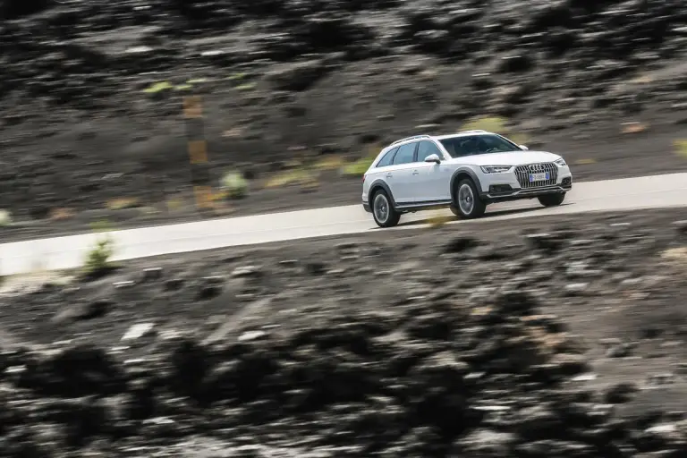 Audi A4 allroad quattro 2016 - 43