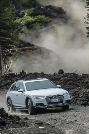 Audi A4 allroad quattro 2016