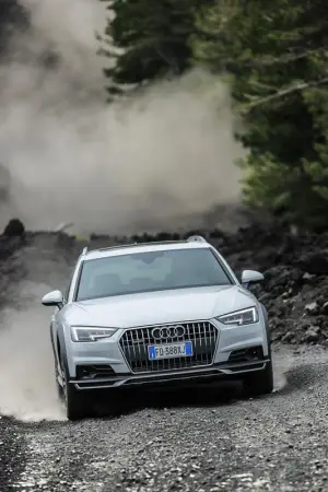 Audi A4 allroad quattro 2016