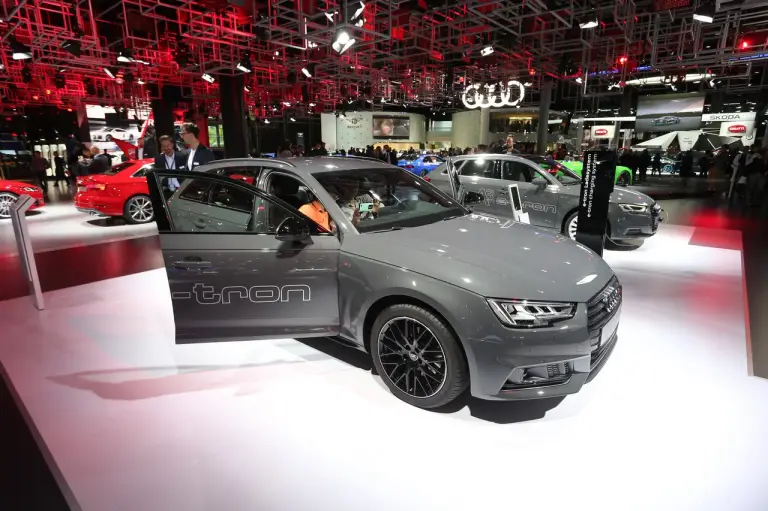 Audi A4 Avant g-tron - Salone di Francoforte 2017 - 1