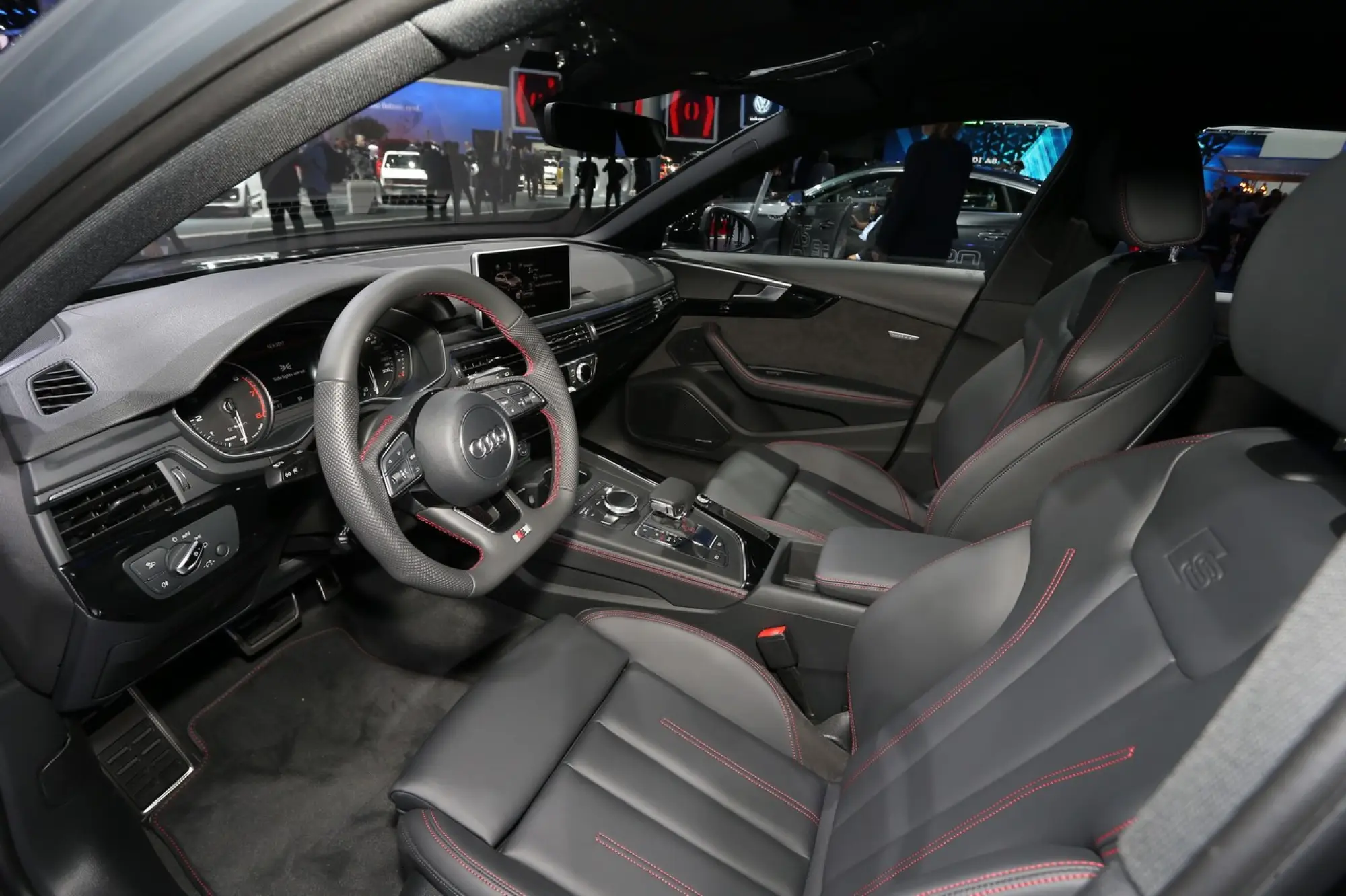 Audi A4 Avant g-tron - Salone di Francoforte 2017 - 4