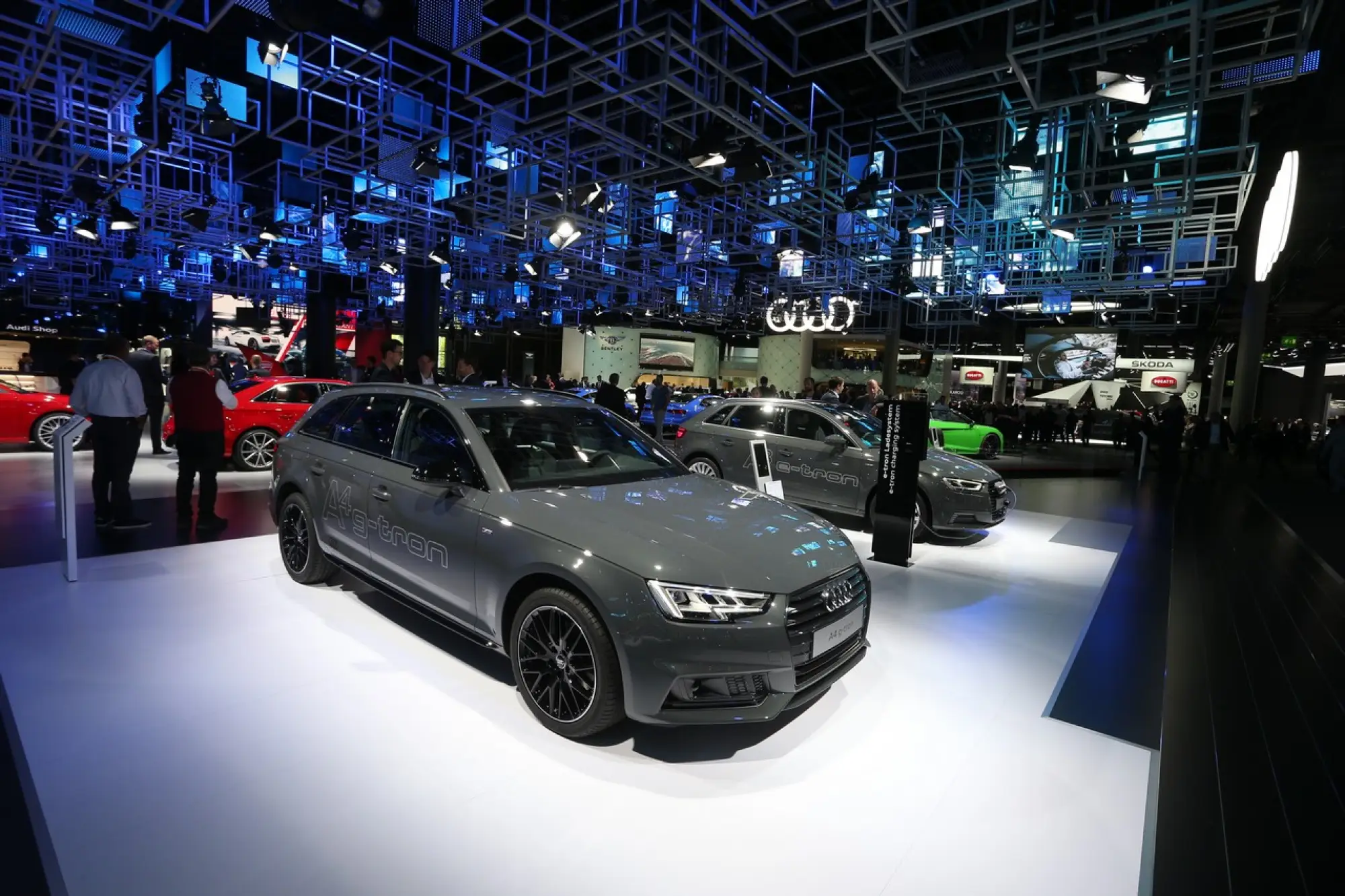Audi A4 Avant g-tron - Salone di Francoforte 2017 - 9