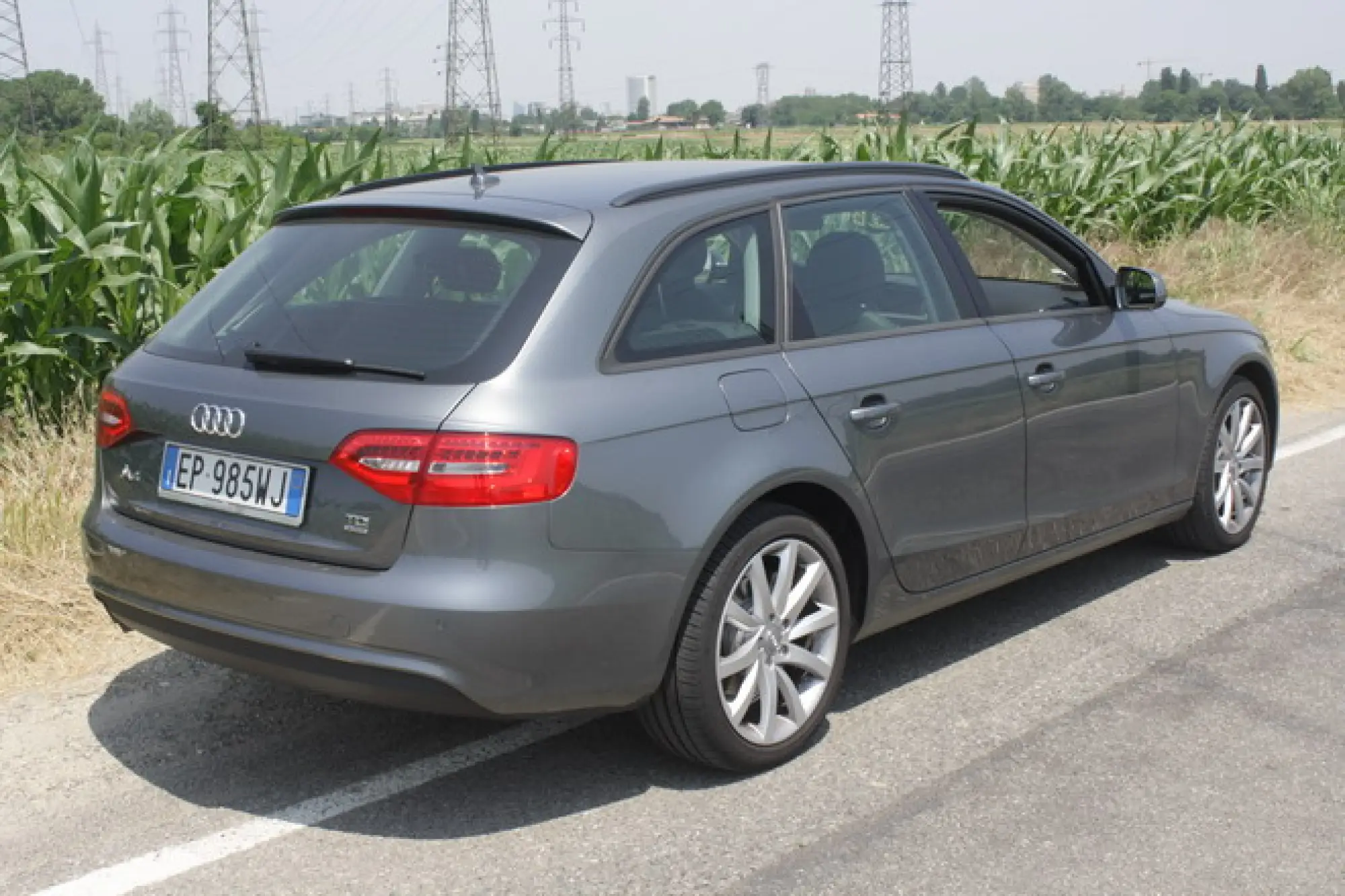 Audi A4 Avant Quattro: prova su strada - 9