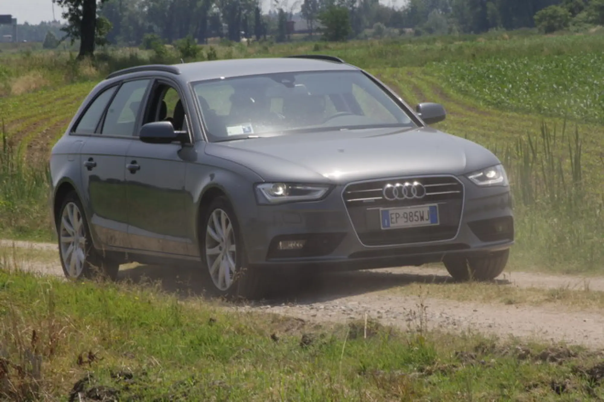 Audi A4 Avant Quattro: prova su strada - 35