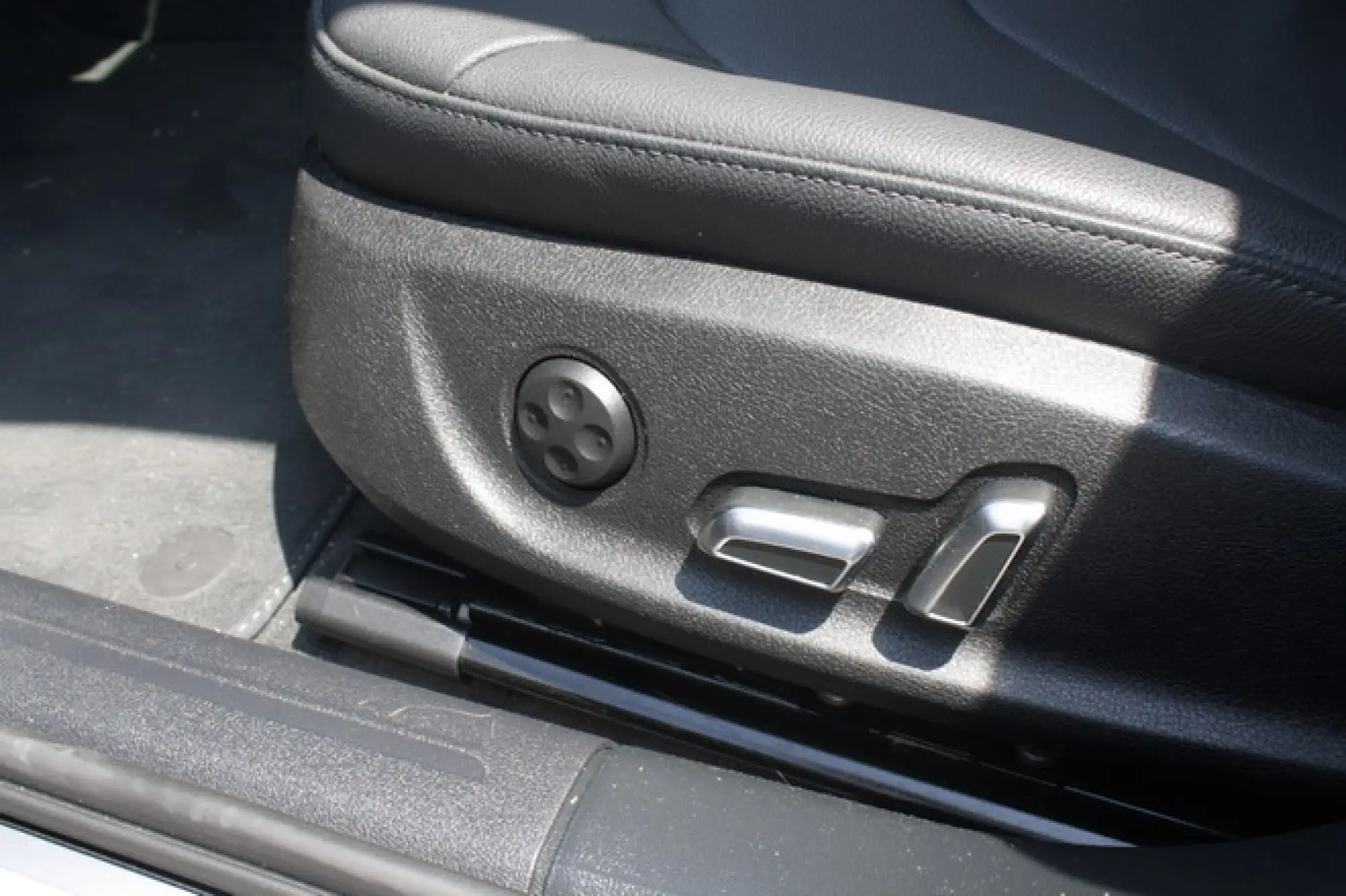 Audi A4 Avant Quattro: prova su strada - 53