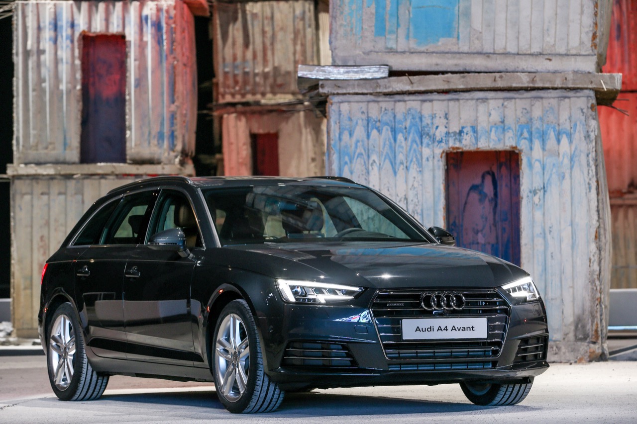 Audi A4 e A4 Avant MY 2016 - Foto nella sede di HangarBicocca