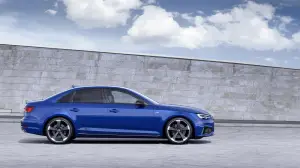 Audi A4 MY 2019  - 1