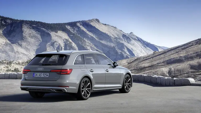 Audi A4 MY 2019  - 16