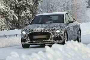 Audi A4 MY 2020 foto spia 12 dicembre 2018