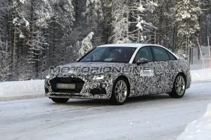 Audi A4 MY 2020 foto spia 12 dicembre 2018