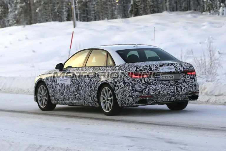 Audi A4 MY 2020 foto spia 12 dicembre 2018 - 19