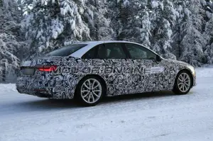 Audi A4 MY 2020 foto spia 12 dicembre 2018