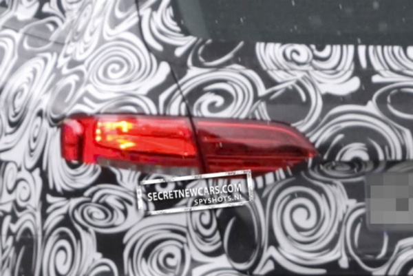 Audi A4 restyling foto spia