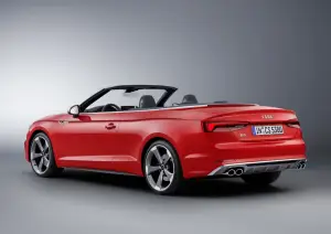 Audi A5 e S5 Cabriolet MY 2018 - nuova galleria - 12