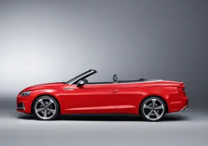 Audi A5 e S5 Cabriolet MY 2018 - nuova galleria - 33