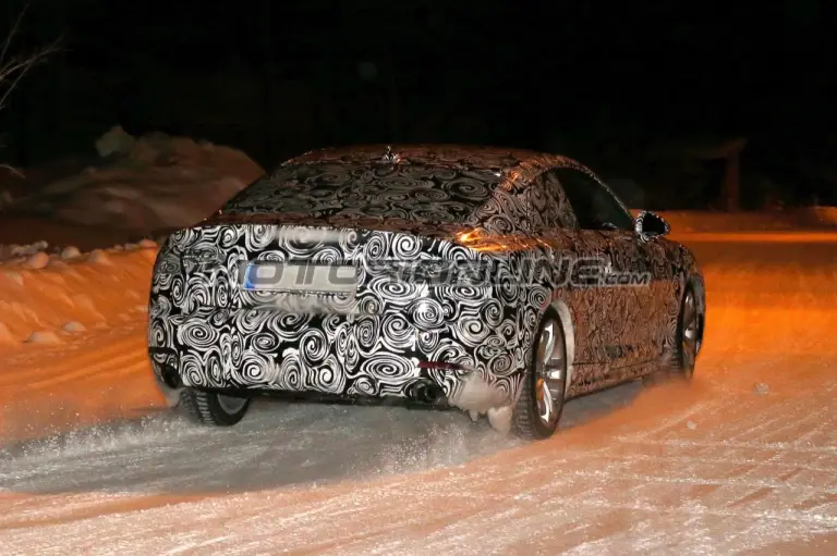Audi A5 MY 2017 - Foto spia 18-12-2015 - 13