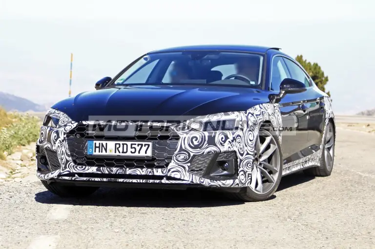 Audi A5 Sportback facelift - Foto spia 26-6-2019 - 2