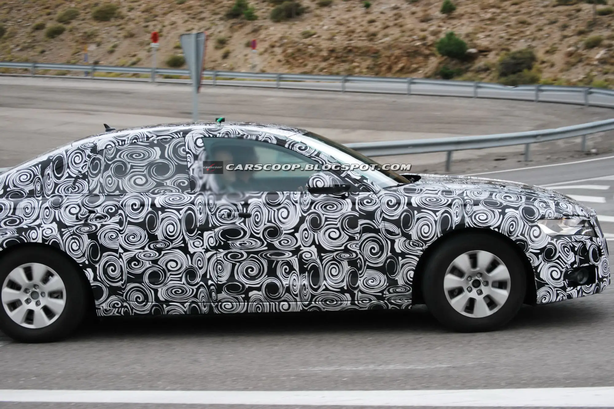 Audi A6 2012 - Foto spia 28-08-2010 - 3